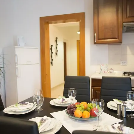 Girasol Apartment Pula